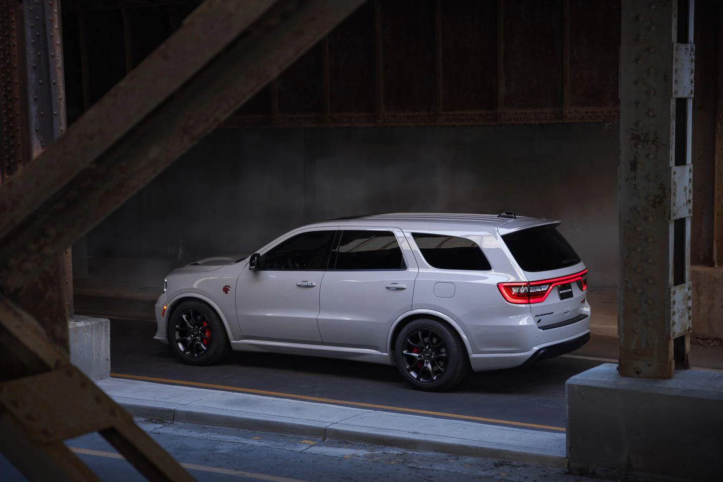 Dodge Durango Smokescreen wchodzi do produkcji. Moze miec nawet 710 KM 02 Wiadomości