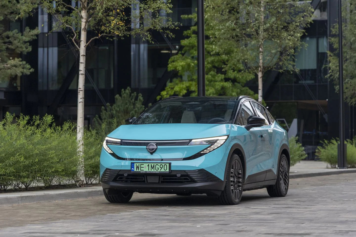 Nowy Nissan LEAF rusza w Polske – w pelni elektryczny crossover z zasiegiem do 622 km dostepny od 149.900 zl 03 Wiadomości