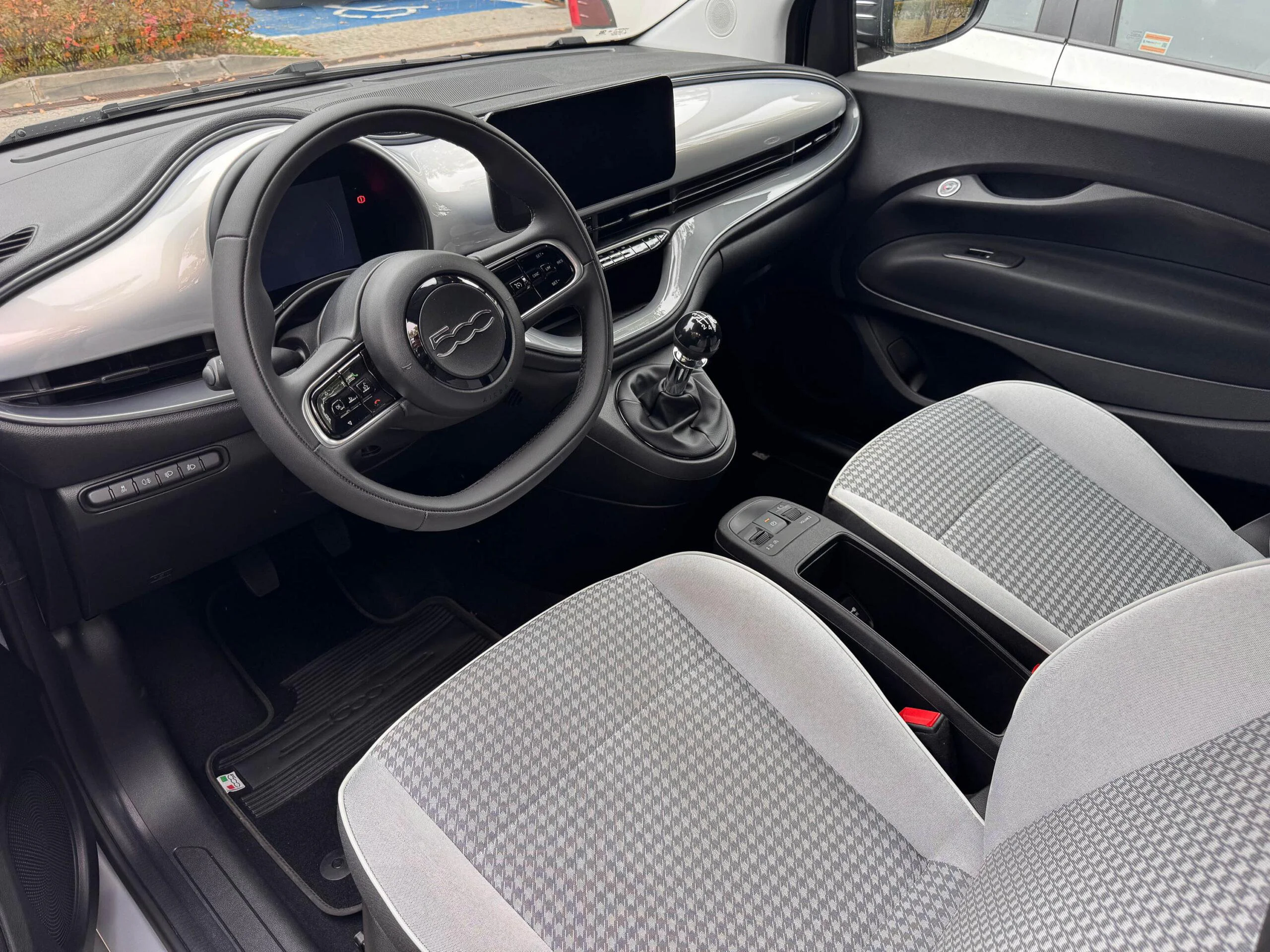 Fiat 500 Cabrio - wnętrze